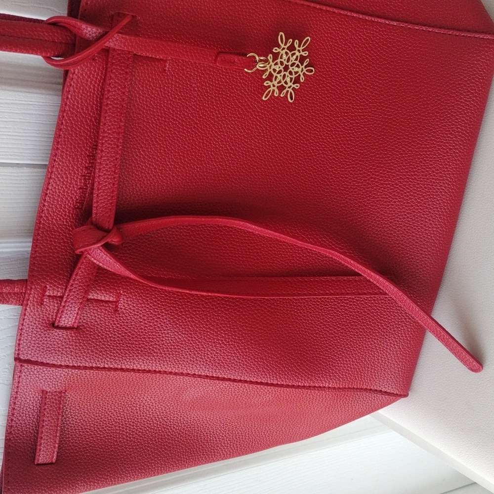 Elegant Red Tote Bag - Picture 6 of 17
